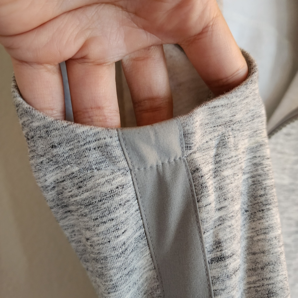Athleta Heathered Gray Quilted Shoulder Full Zip Vest - Size M - Picture 8 of 10